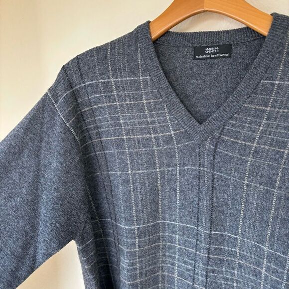Plaid Lambswool Sweater Marks & Spencer Gray Mens Size Large V-Neck plaid - Picture 3 of 7